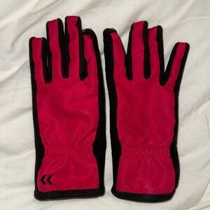 Isotoner Women’s Gloves